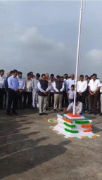 💥छत्तीसगढ़ राज्य लघु वनोपज संघ के प्रबंध संचालक द्वारा हमारे देश के आन बान शान राष्ट्रीय ध्वज तिरंगे का किया अपमान💥