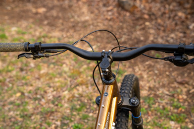 Kona Kikapu Deluxe reviews and prices - Full suspension bikes